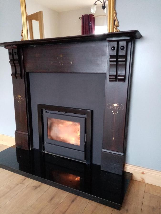 Apple Tree Cottage Rooskey 外观 照片